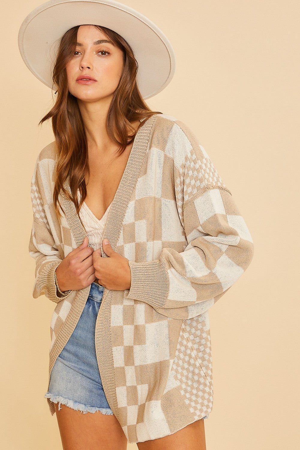 Loose Fit Checkered Light Weight Cardigan